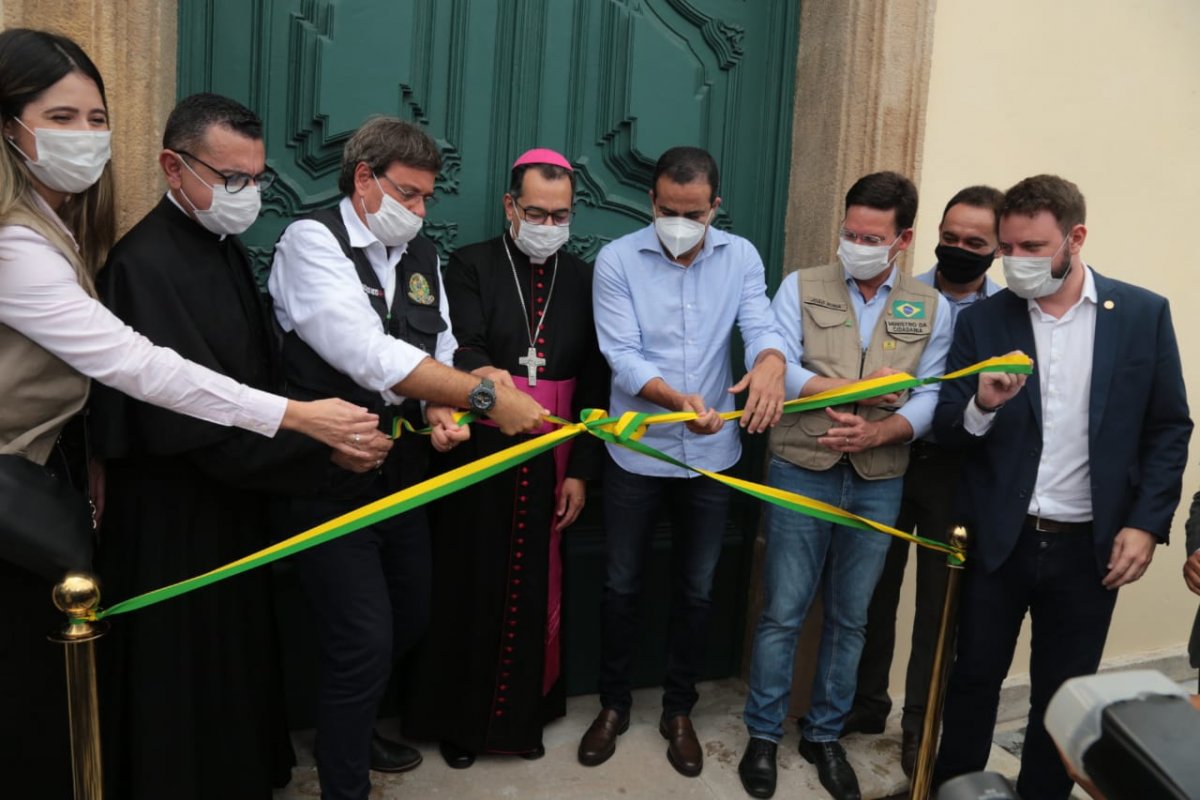 Com investimento de R$ 8 milhões, Igreja é reaberta após 7 anos em Salvador