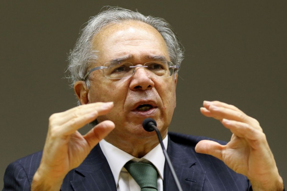 Guedes volta a defender revisão da tarifa do Mercosul durante seminário