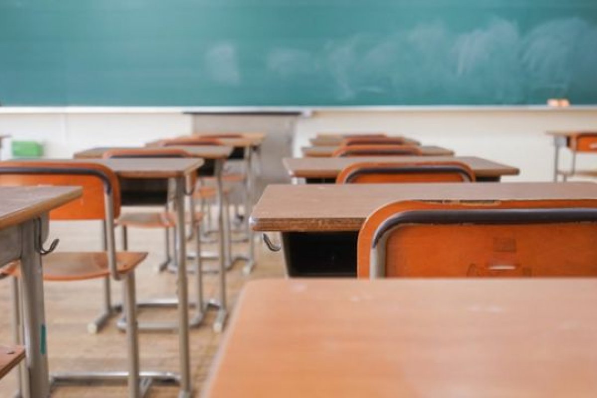 UNE defende plano nacional para atrair jovens de volta às escolas e universidades