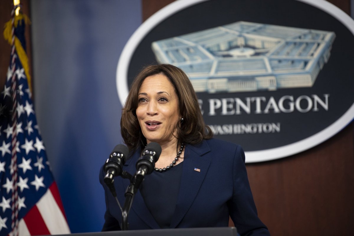 Com baixa aprovação, Kamala Harris é a vice-presidente do EUA menos popular dos últimos 50 anos