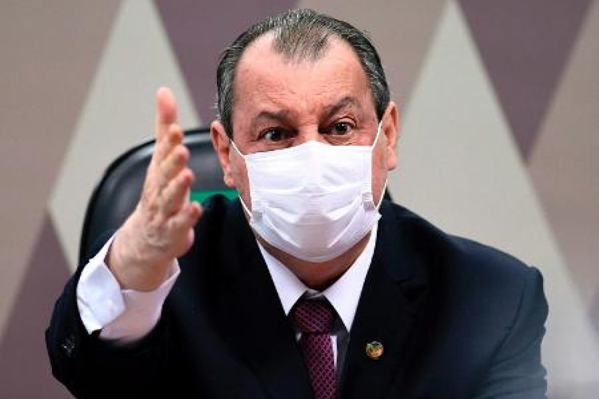 Omar Aziz: 'Cérebro de Paulo Guedes é obsoleto’