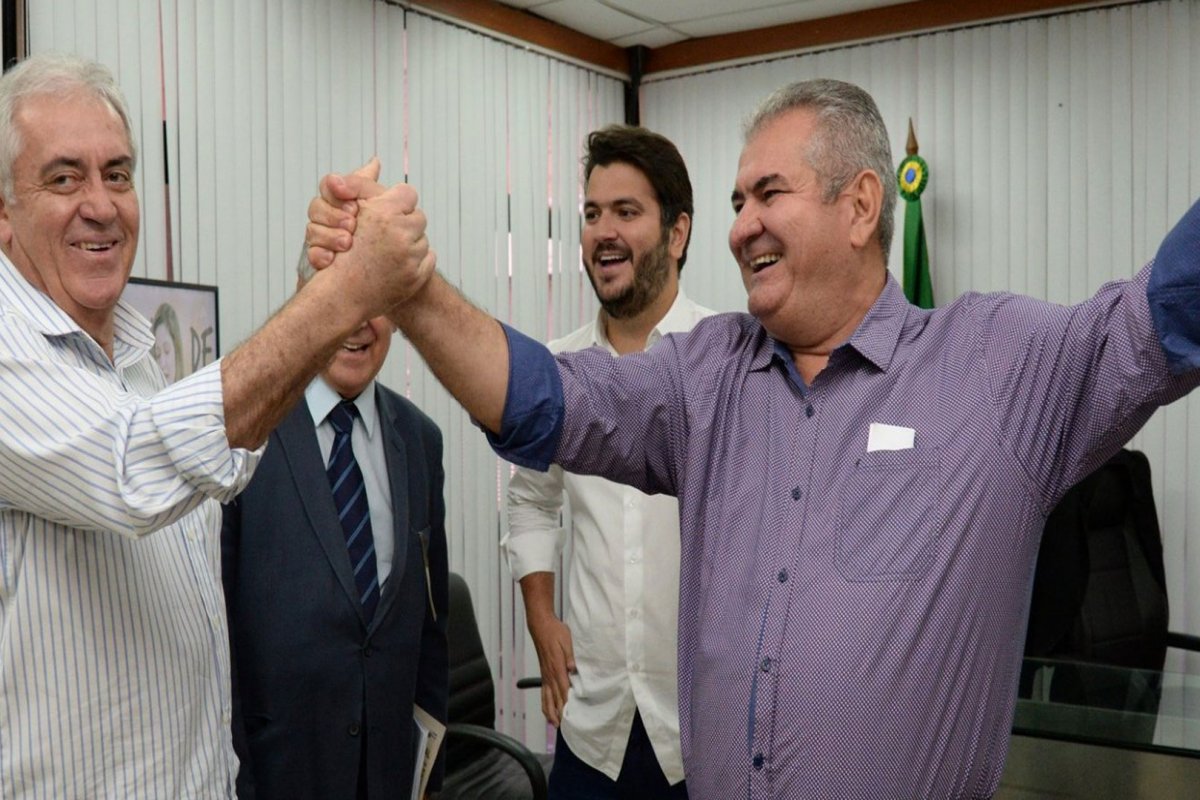 Coronel e Otto votam pela redução de abono salarial; mudança não passou no Senado