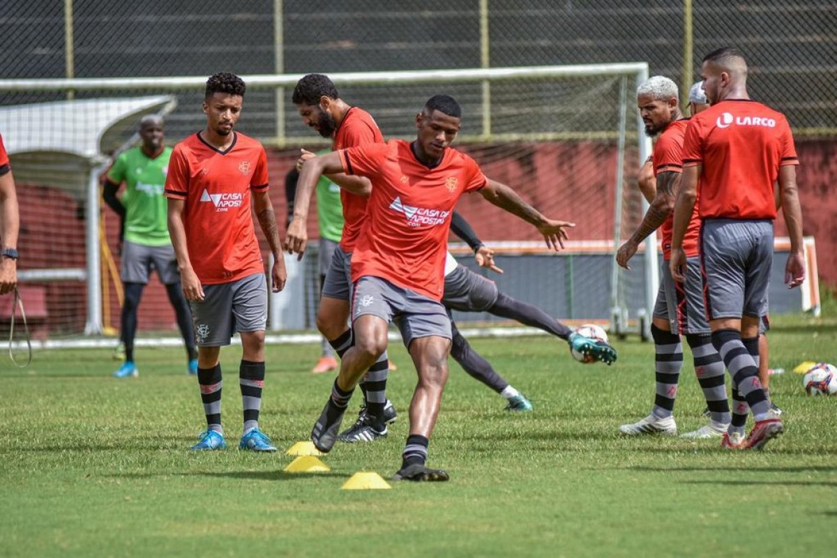 Vencer ou vencer: Vitória visita o Vasco no Rio e tenta iniciar milagre para permanecer na Série B