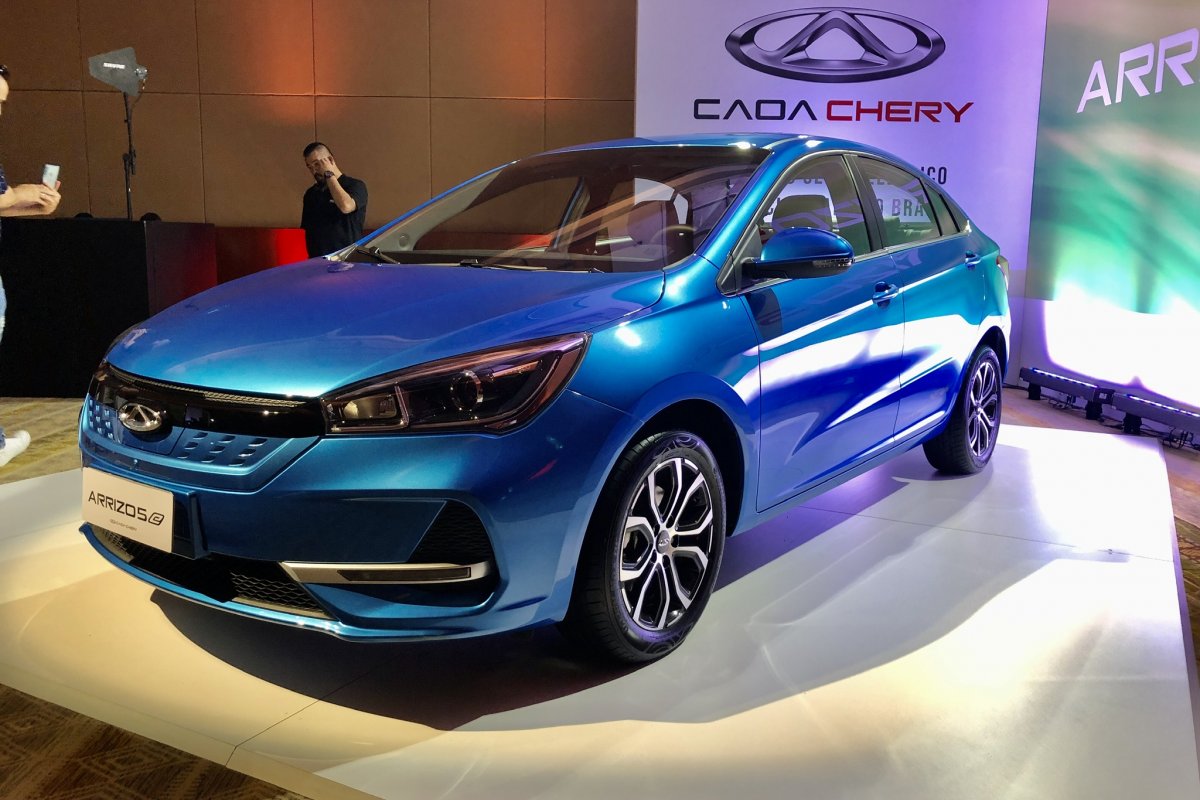 Farol da Bahia acelerou o novo Arrizo 5e elétrico