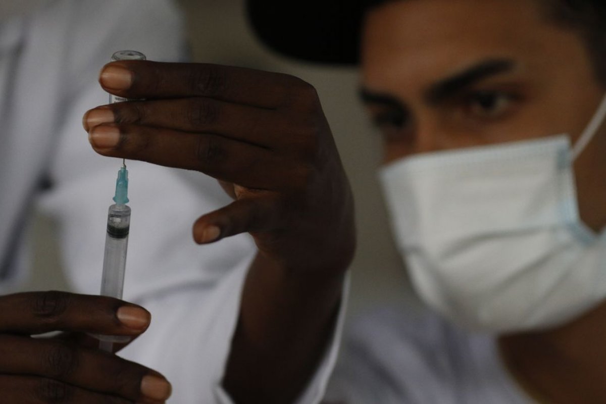 SP é o 1º estado a ter 70% da população completamente imunizada contra Covid-19