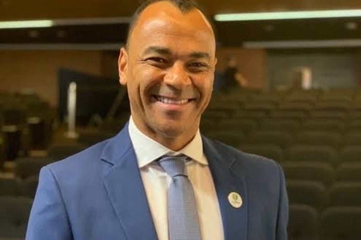 8º Prêmio Networking Empresarial homenageia Cafu e Silvio Santos entre cem personalidades