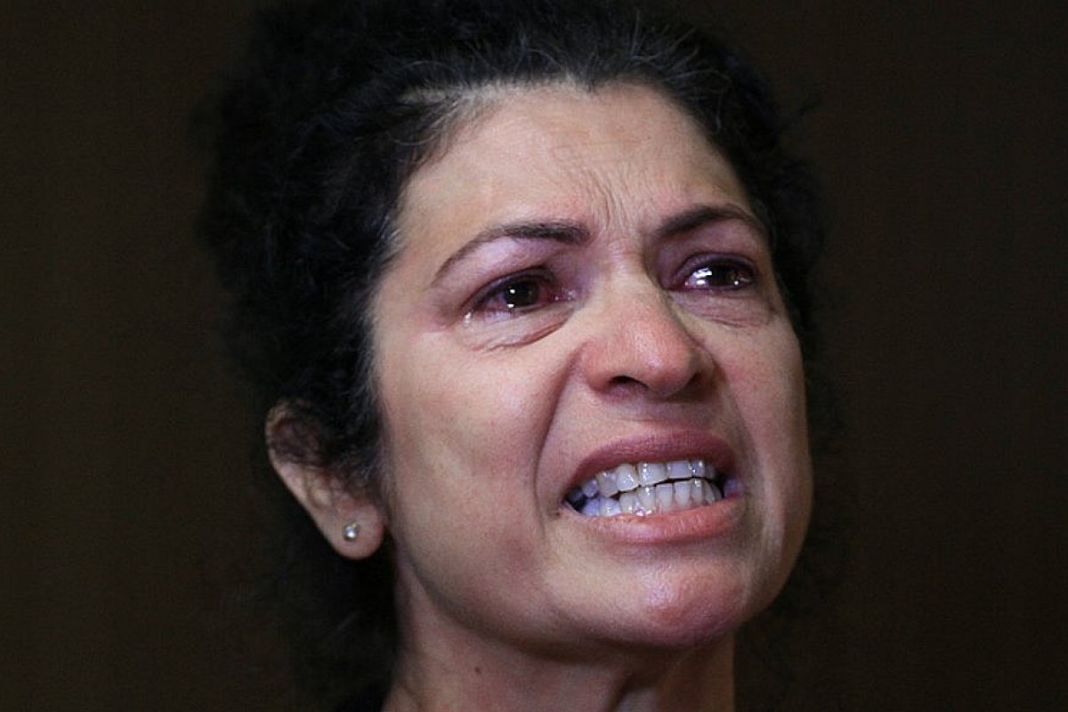 “A mídia tem que passar minha lagrima”, diz mãe de Emanuel e Emanuelle após nova vitória de Katia Vargas