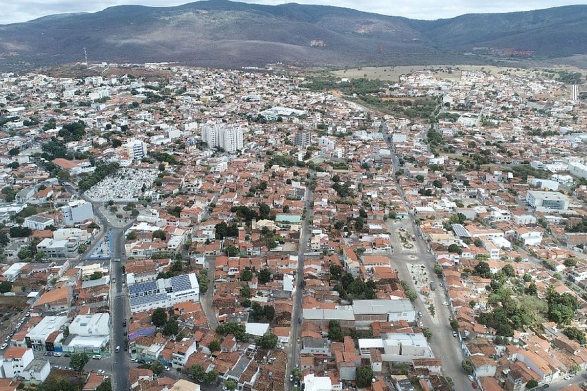 MP-BA recomenda suspensão de decreto que desobriga o uso de máscaras em Brumado