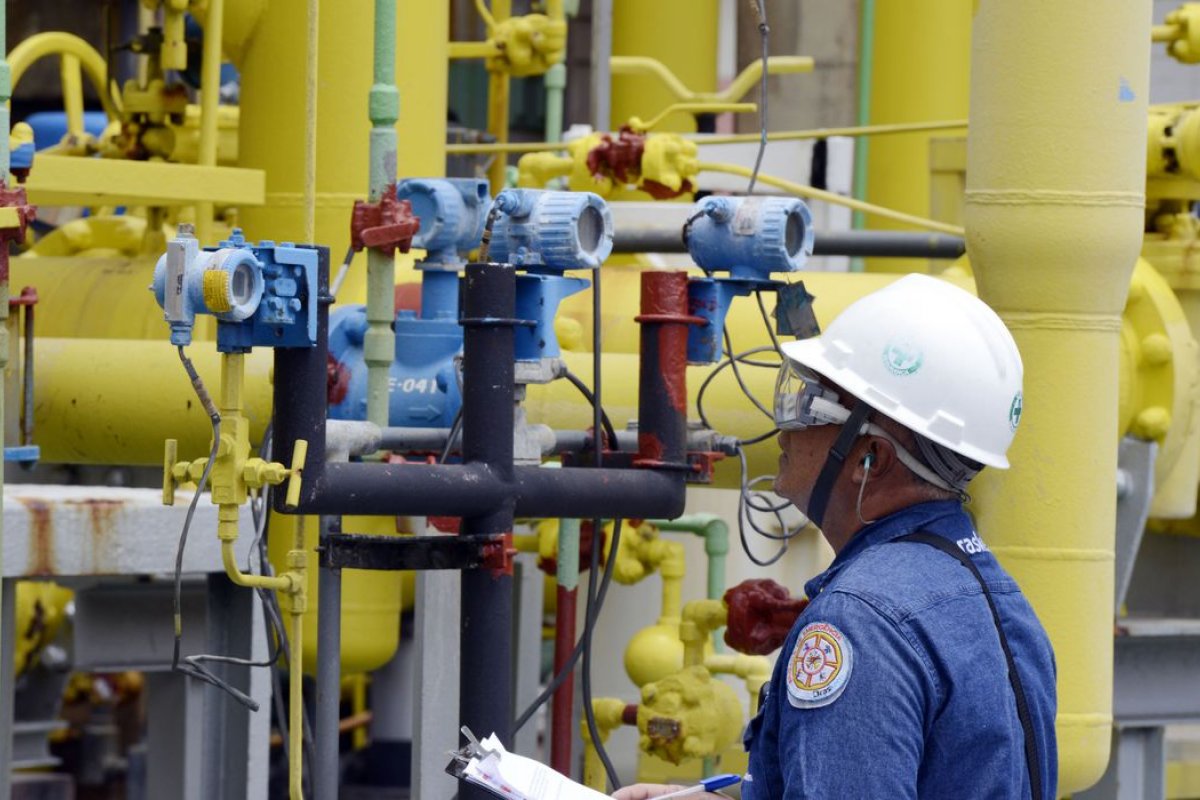 Confiança da indústria registra queda em novembro, aponta CNI