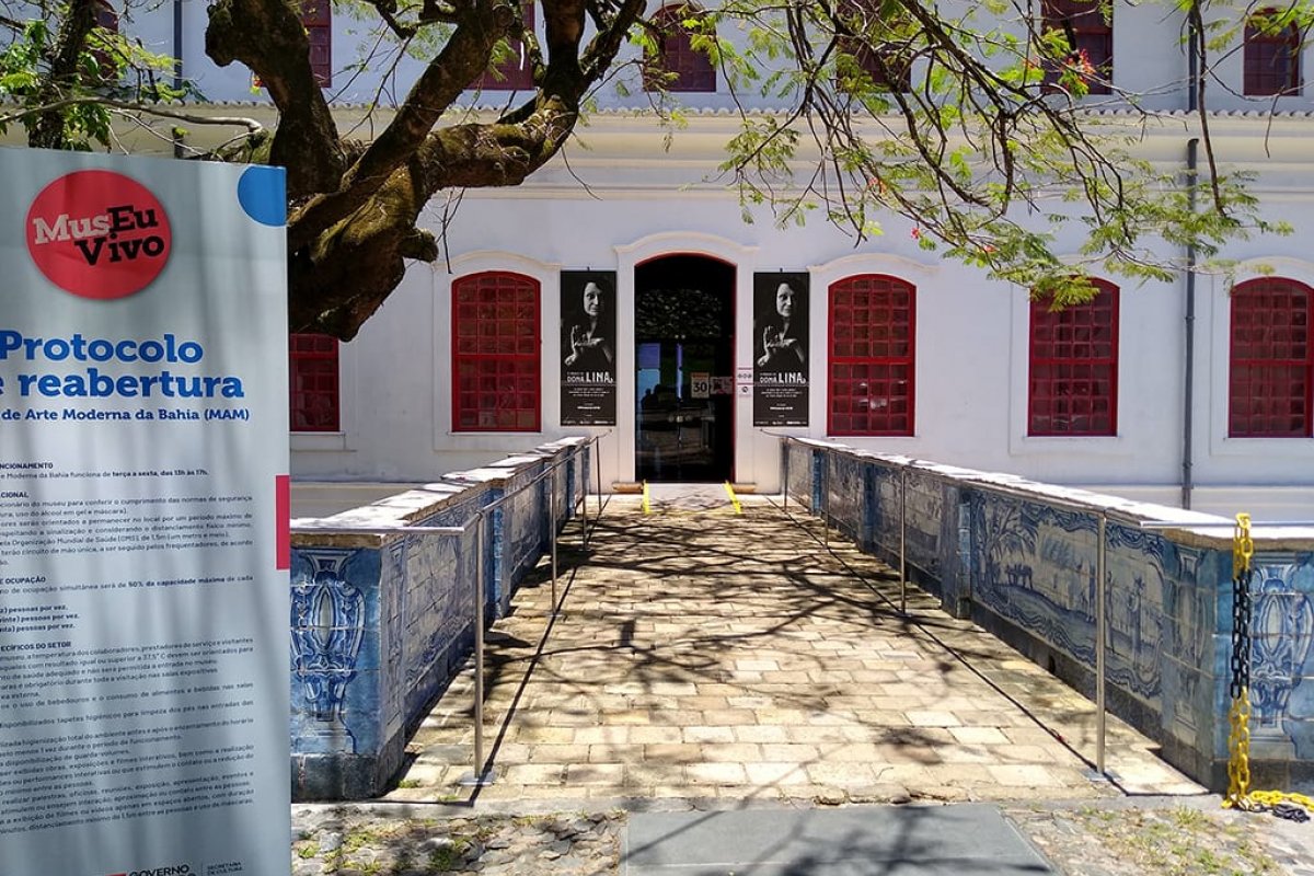 MAM é palco de performance teatral “Nas Encruza”, do ator e dramaturgo baiano, Leno Sacramento