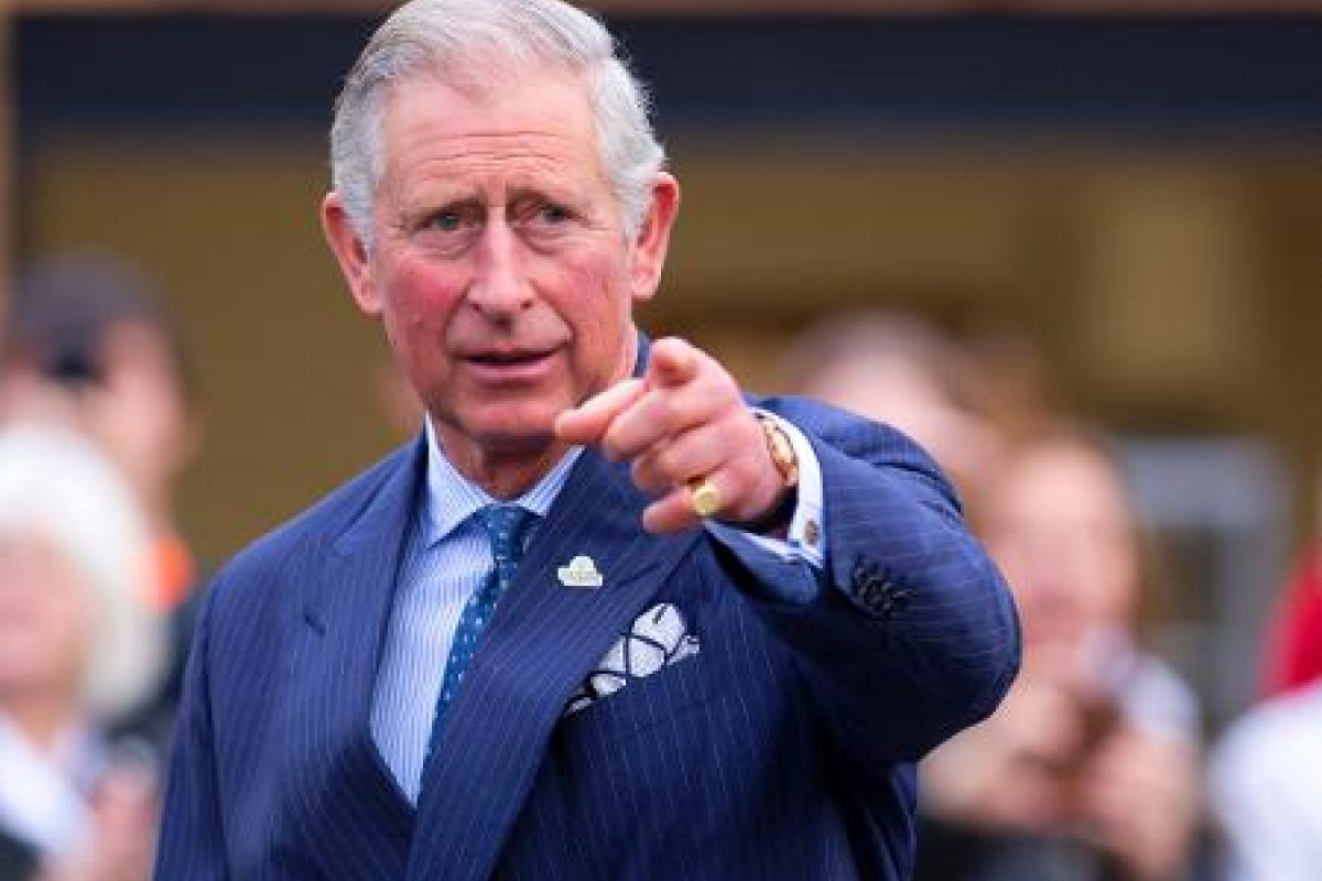 Funcionário de fundação do príncipe Charles renuncia do cargo após escândalo