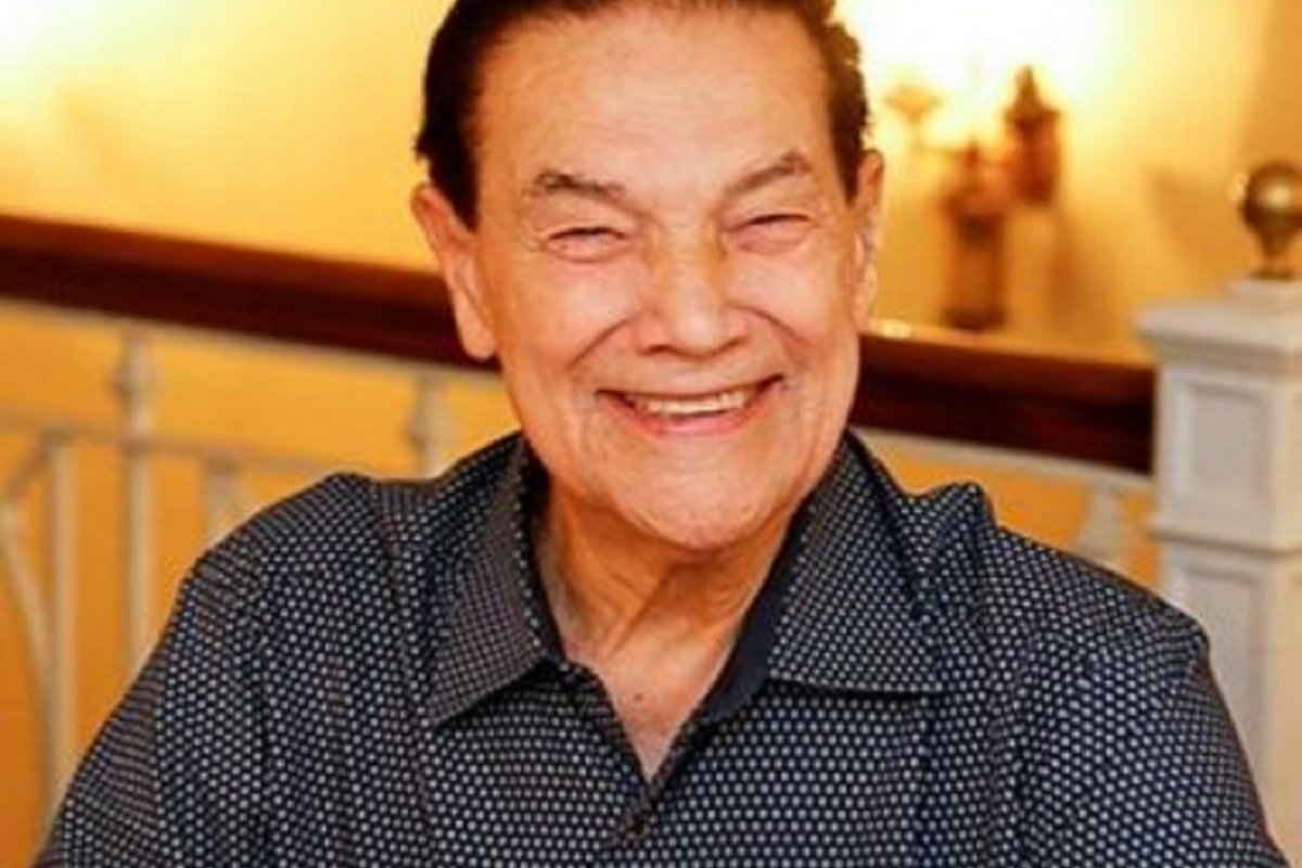 Vídeo: Exército brasileiro homenageia Divaldo Franco