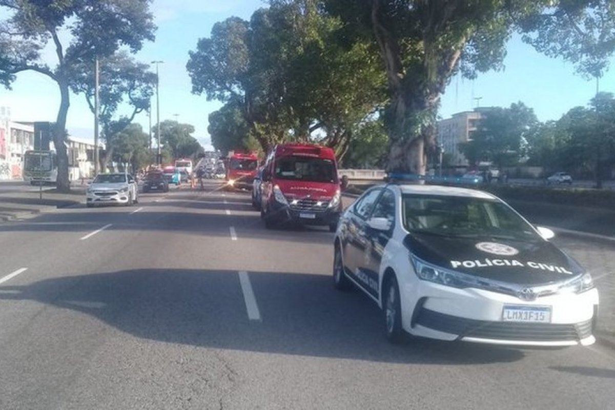Duas pessoas morrem e três ficam feridas em acidente de carro no Santo Cristo, na Zona Portuária do Rio