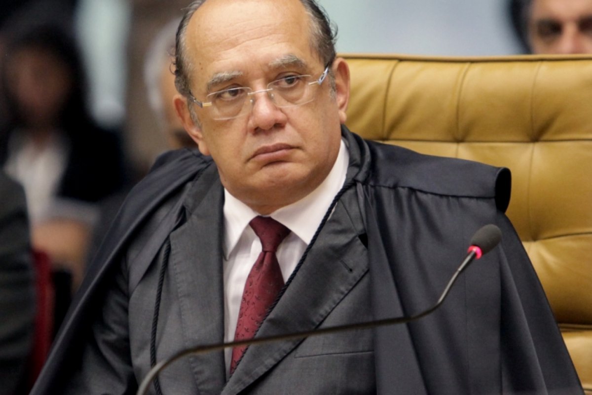 Gilmar Mendes diz que política tradicional deu estabilidade ao governo Bolsonaro