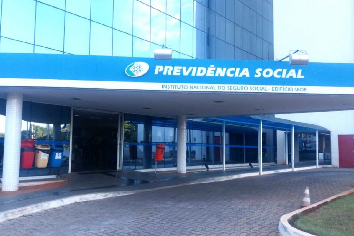 Pessoas transexuais podem se aposentar conforme o sexo que se identifica