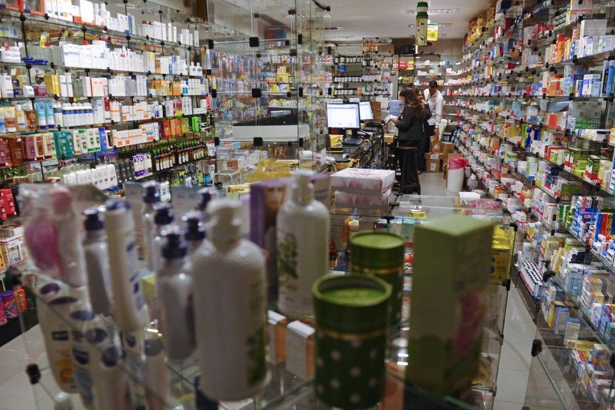 Senacon investiga redes de farmácias que recolhem dados de consumidores