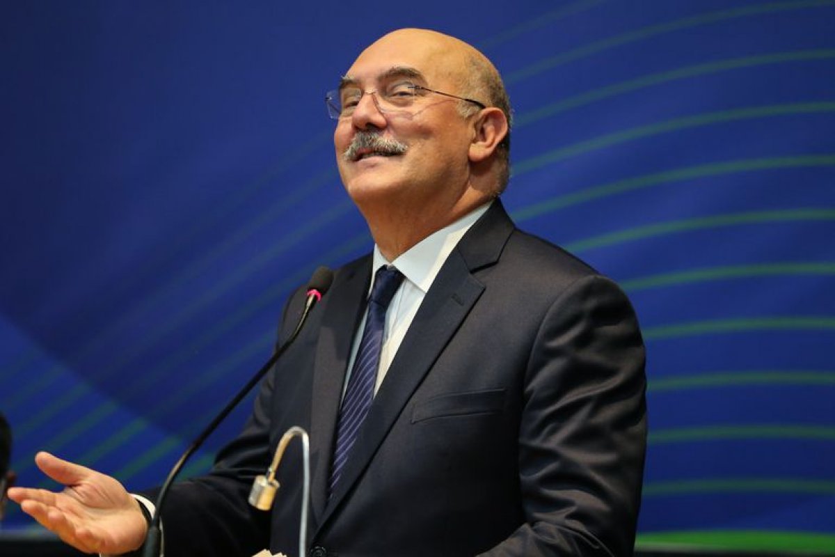 'Resposta para o Brasil é curso técnico profissionalizante', diz ministro da Educação