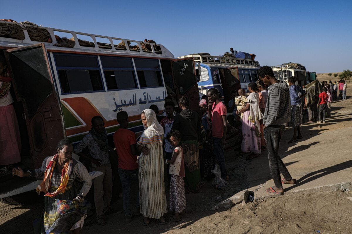 Cerca de mil pessoas são presas na Etiópia após declaração de estado de emergência