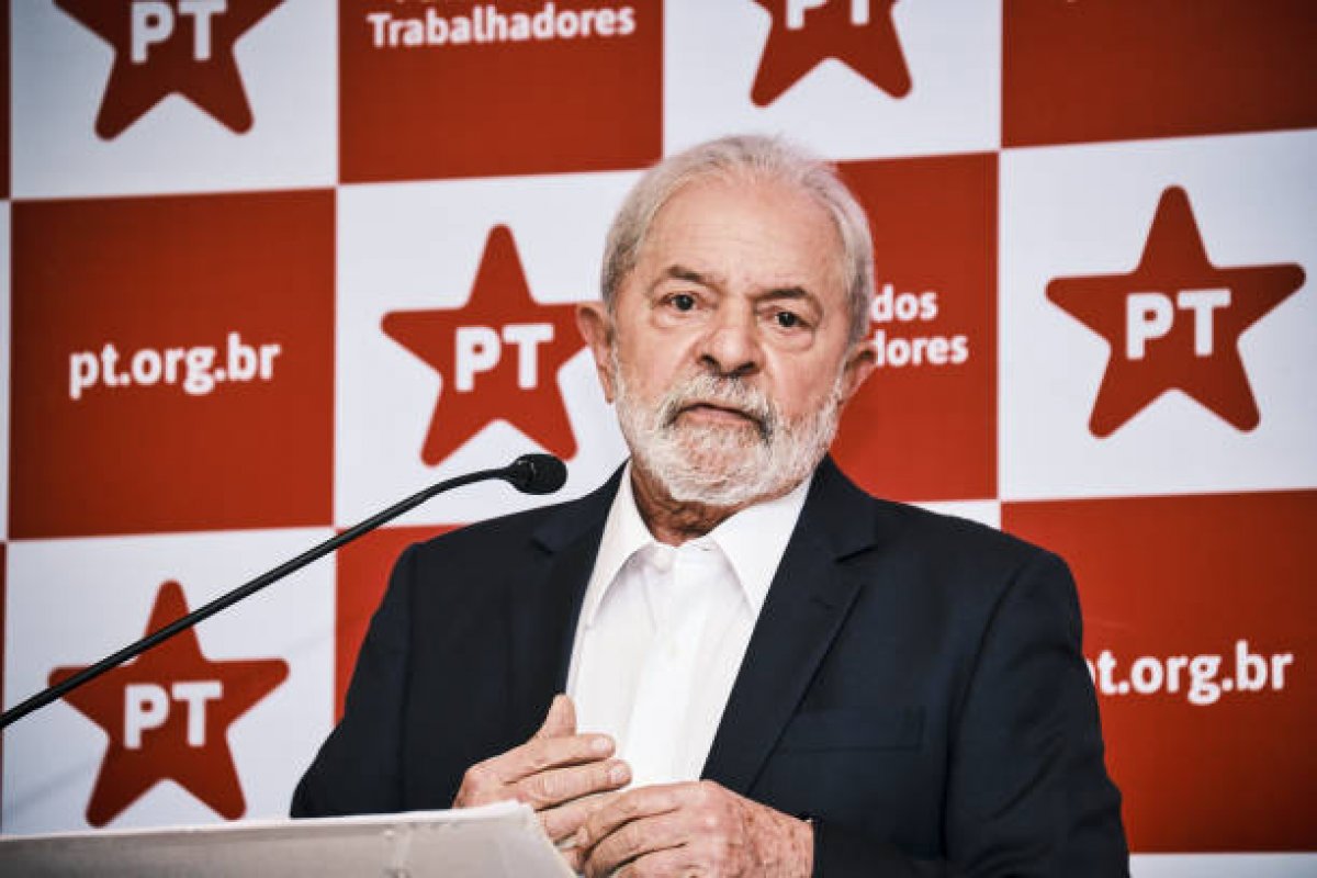 STF retoma julgamento sobre desbloqueio de bens de Lula