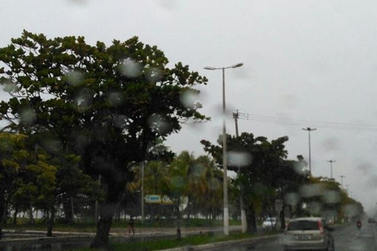 Em 16 dias, Salvador já tem o novembro mais chuvoso em 10 anos