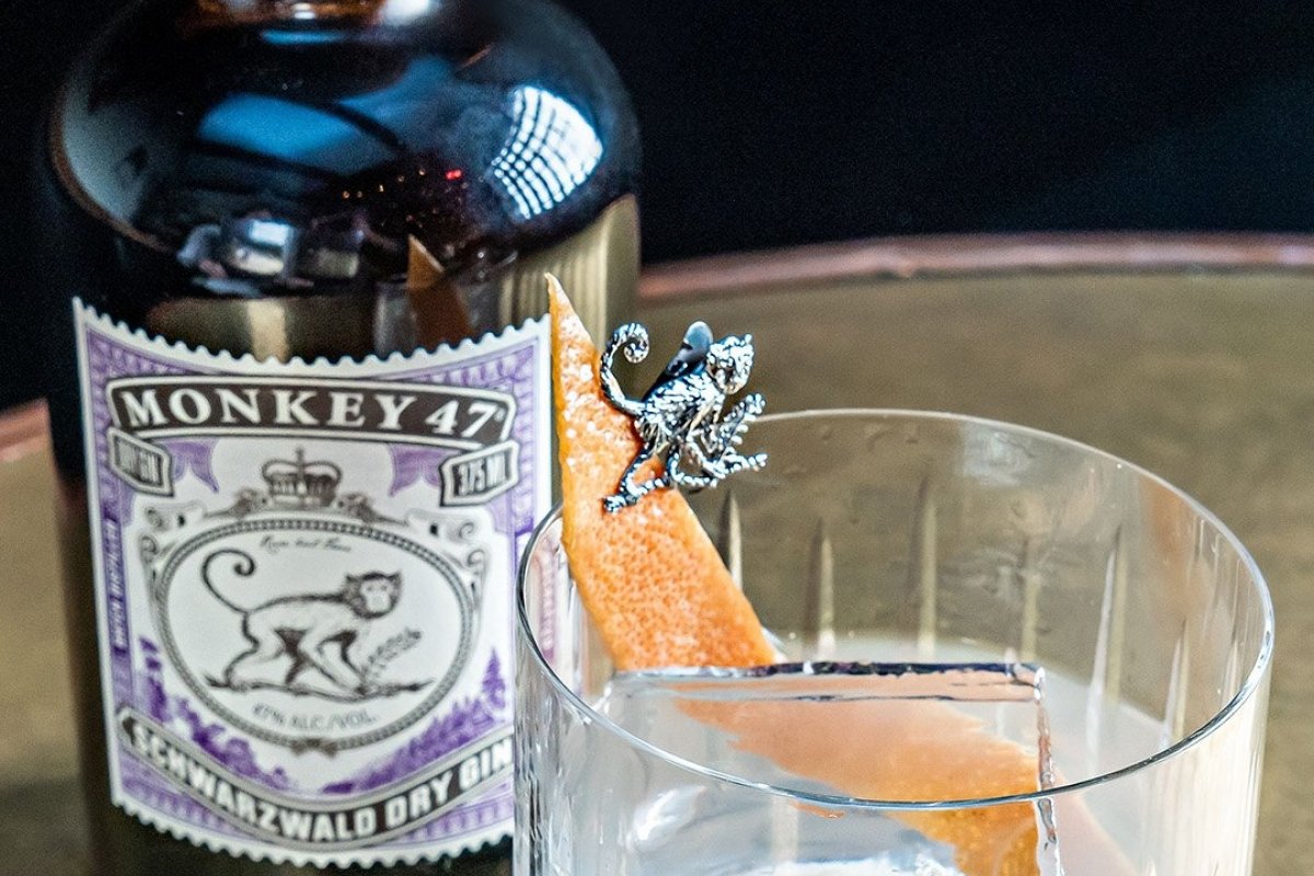 Monkey 47 realiza evento secreto com o tema Safari Edition