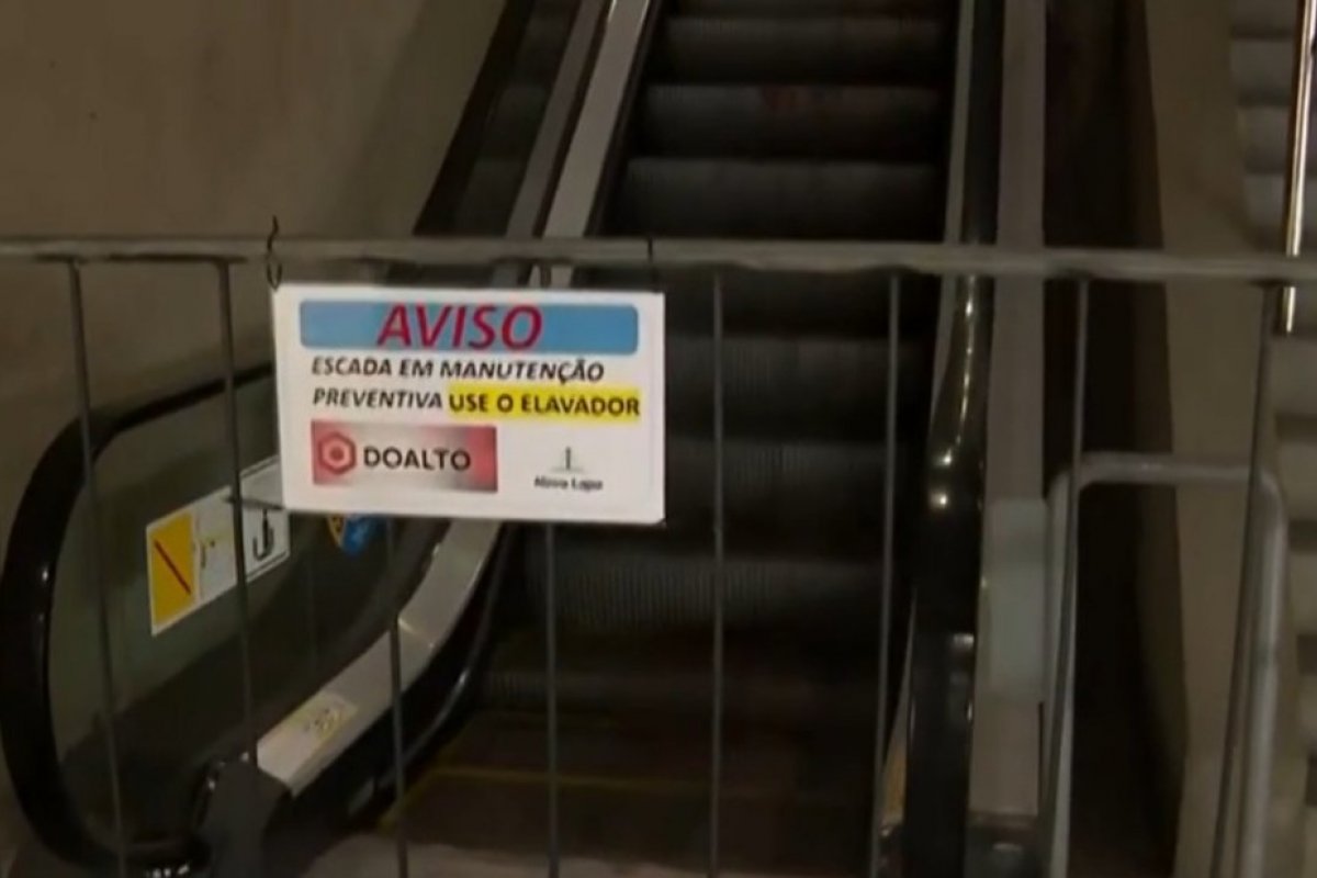 Seguem paradas sete escadas rolantes da Estação da Lapa, em Salvador