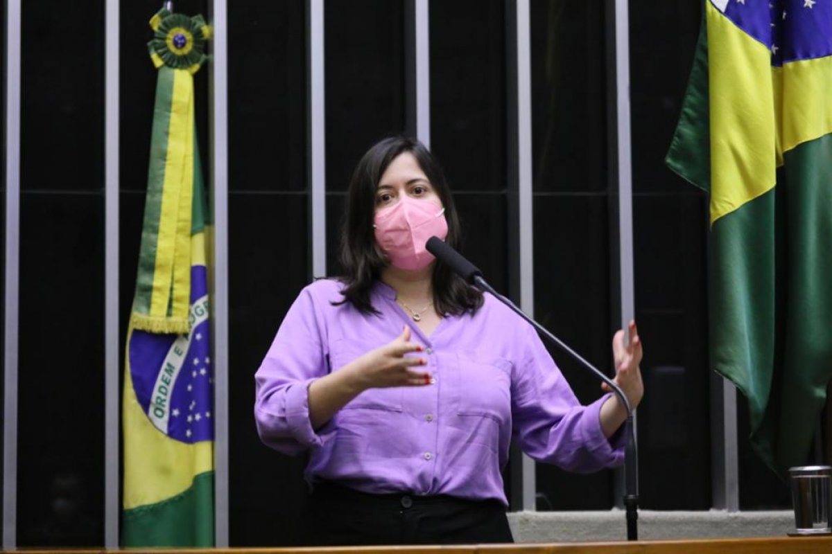 Podcast: O Lado B de Brasília - Sâmia Bonfim