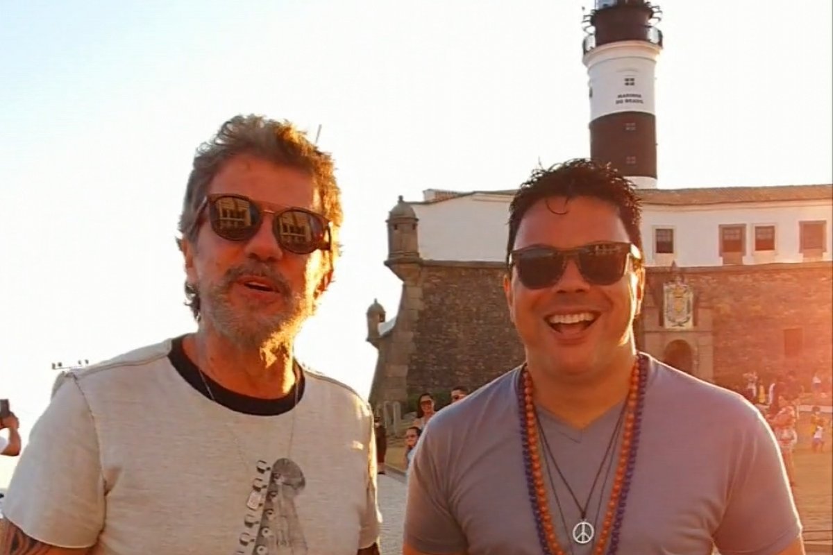 Cantor carioca Alexandre Thai lança clipe da música ‘Tudo a Ver’ com participação de Tuca Fernandes