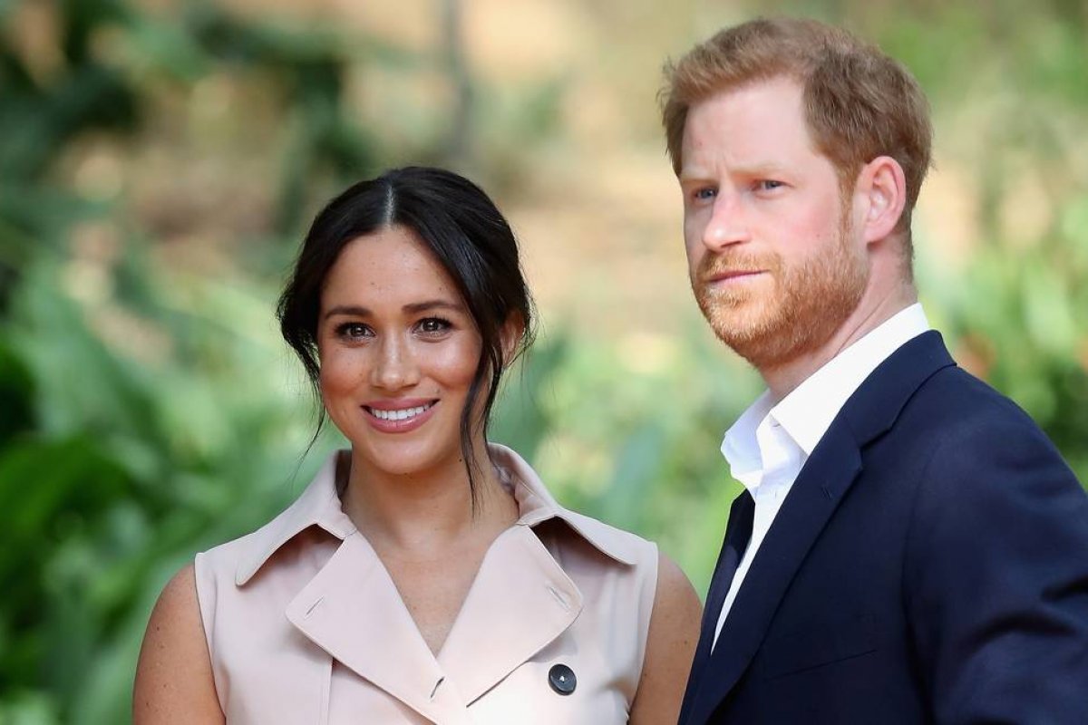 Harry e Meghan recusam convite para ceia de Natal com rainha e família
