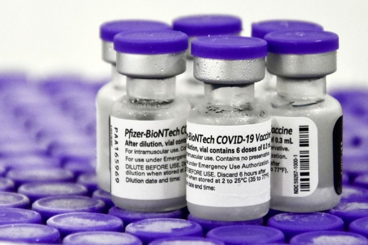 Vacina usada para dose extra deve ser 'preferencialmente' a da Pfizer, diz Ministério da Saúde