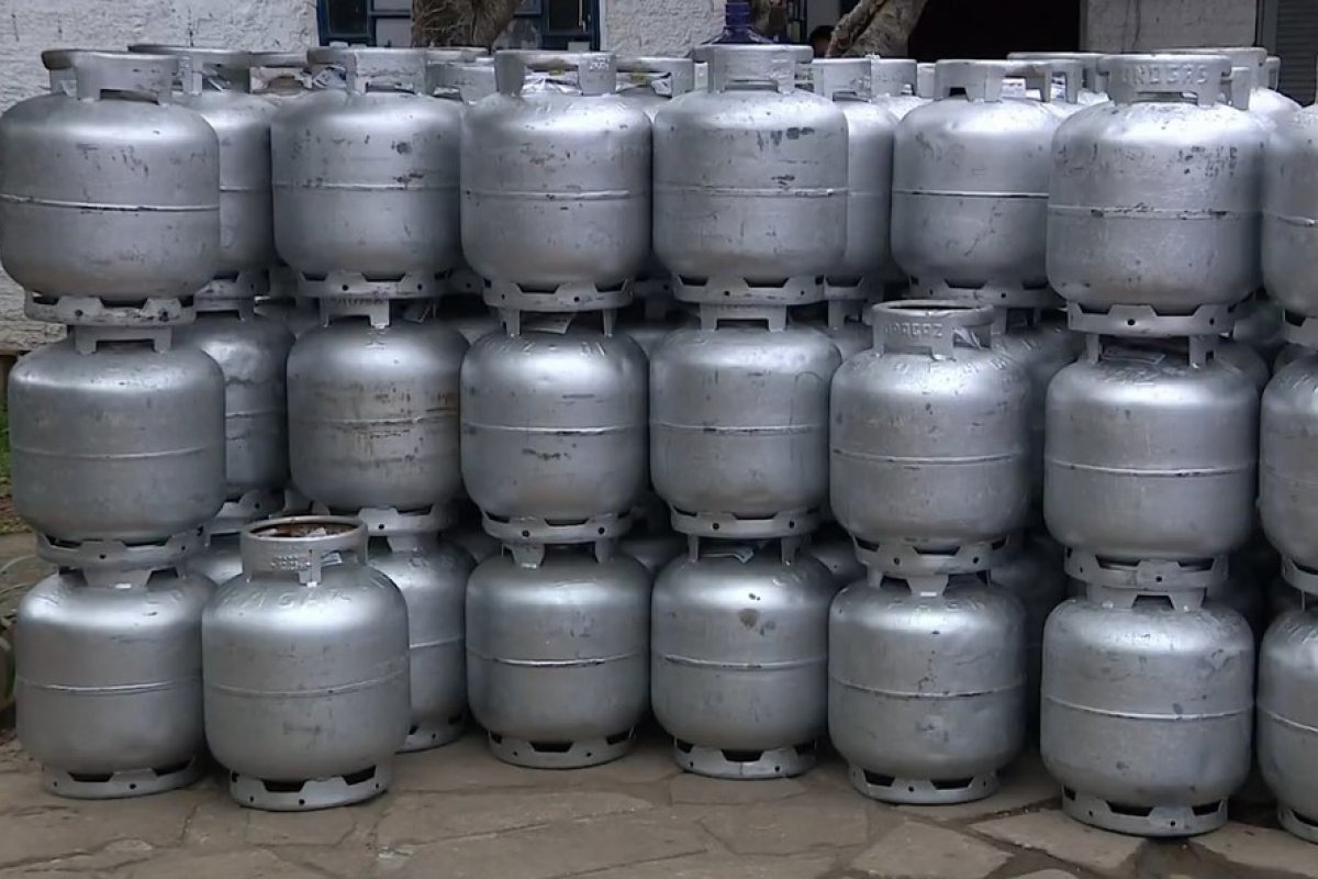 Prazo para sanção presidencial do projeto auxílio-gás termina nesta sexta-feira (19)