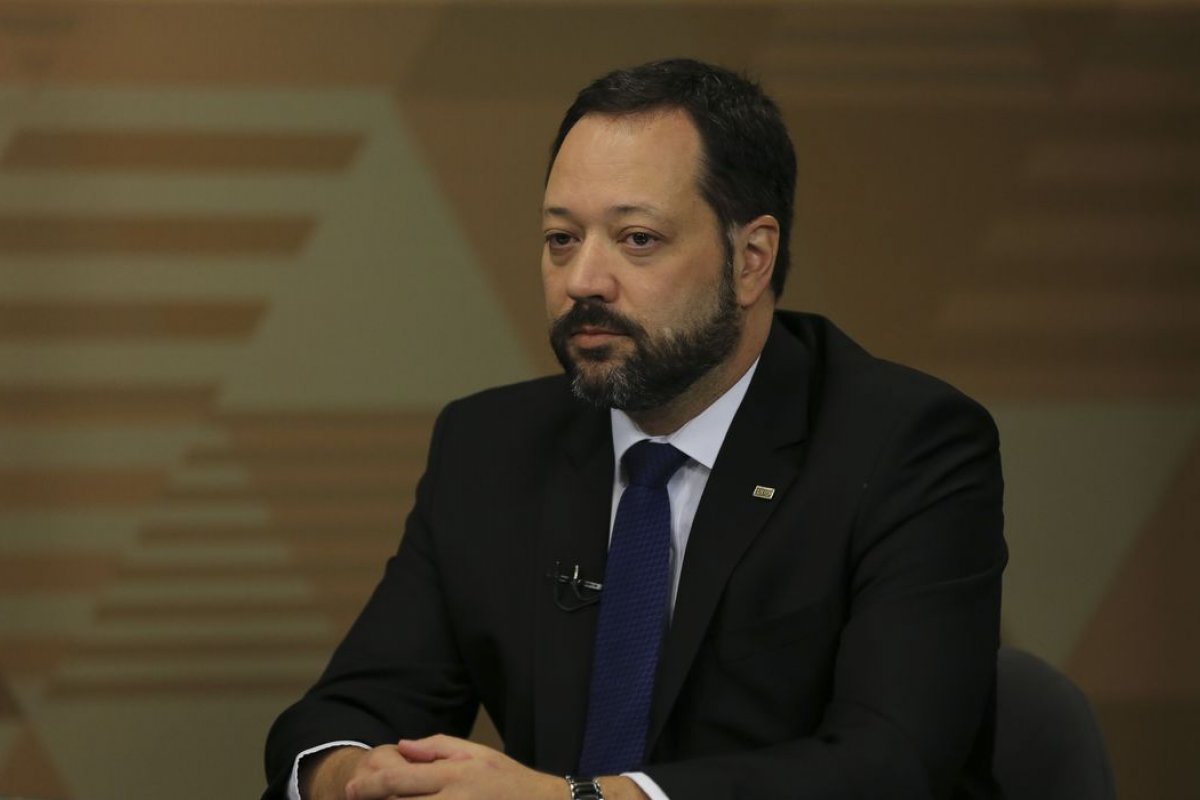 Justiça Federal rejeita liminar de afastamento do presidente do Inep