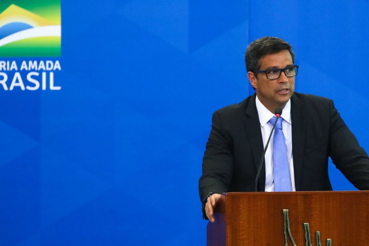 Brasil precisa continuar avançando nas reformas, avalia Campos Neto