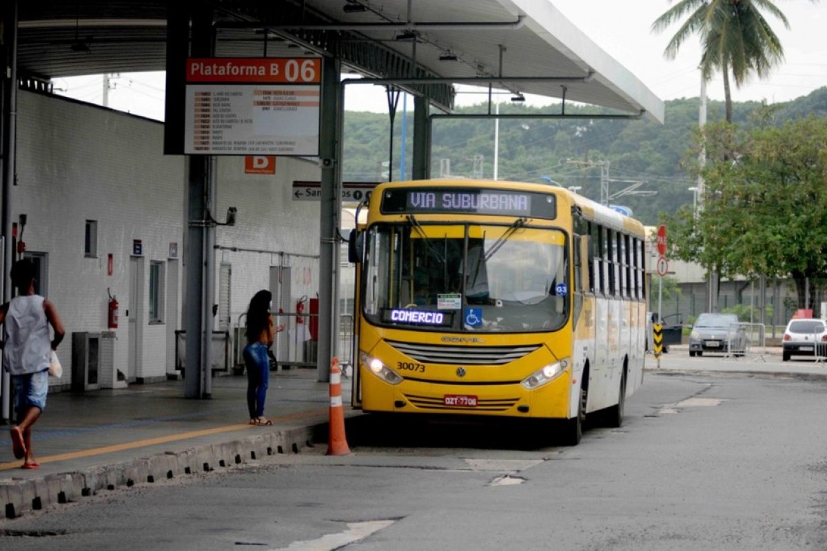 Prefeitura altera pontos de ônibus no terminal rodoviário de Salvador para obras no local