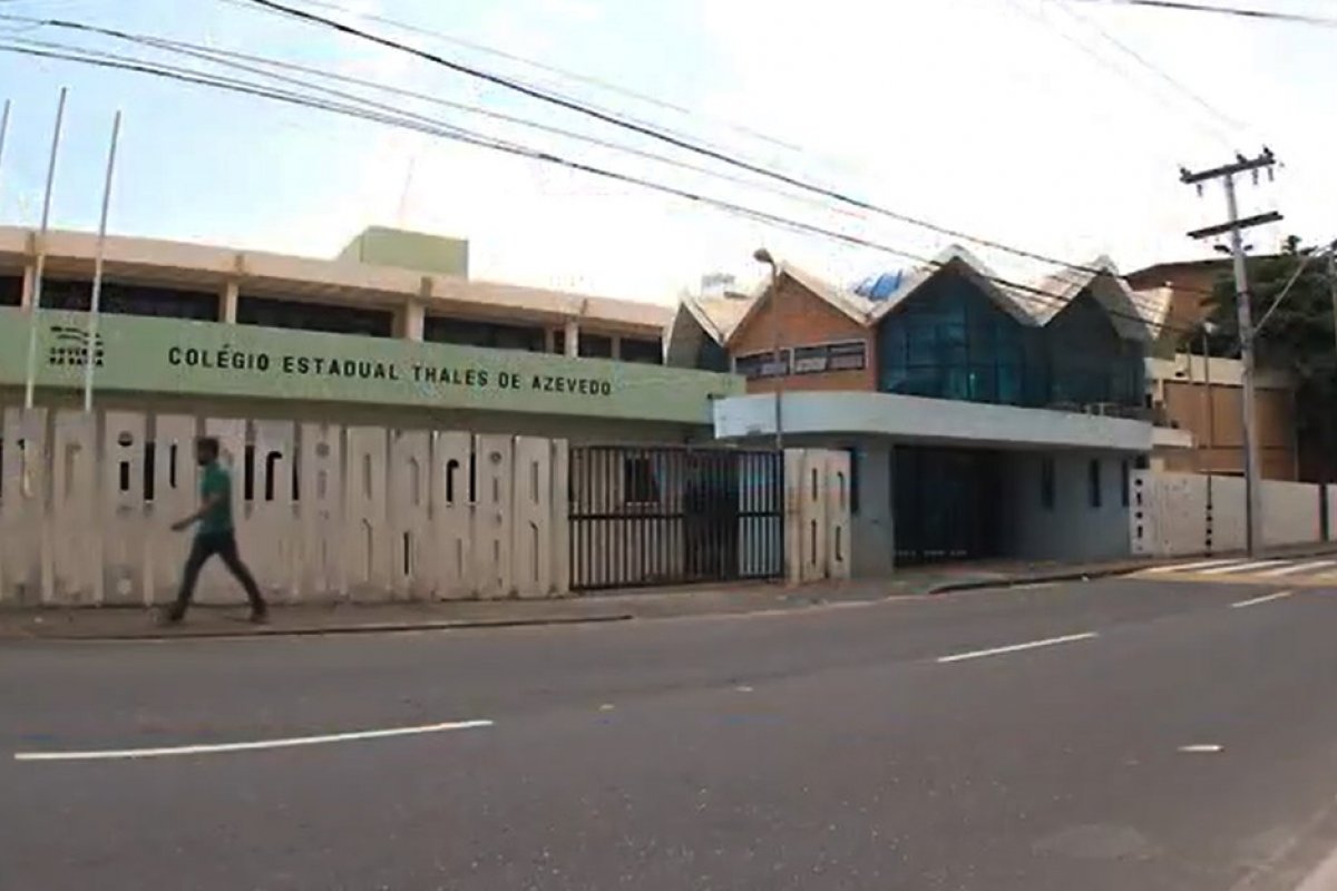Professora intimada por 'doutrinação feminista' lamenta situação: 'estou muito abalada'