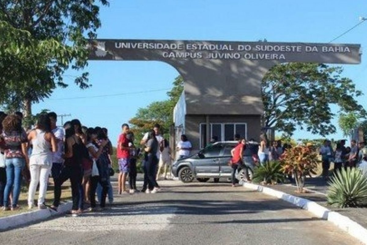 Universidade no sudoeste da Bahia anuncia retomada de aulas presenciais em 2022