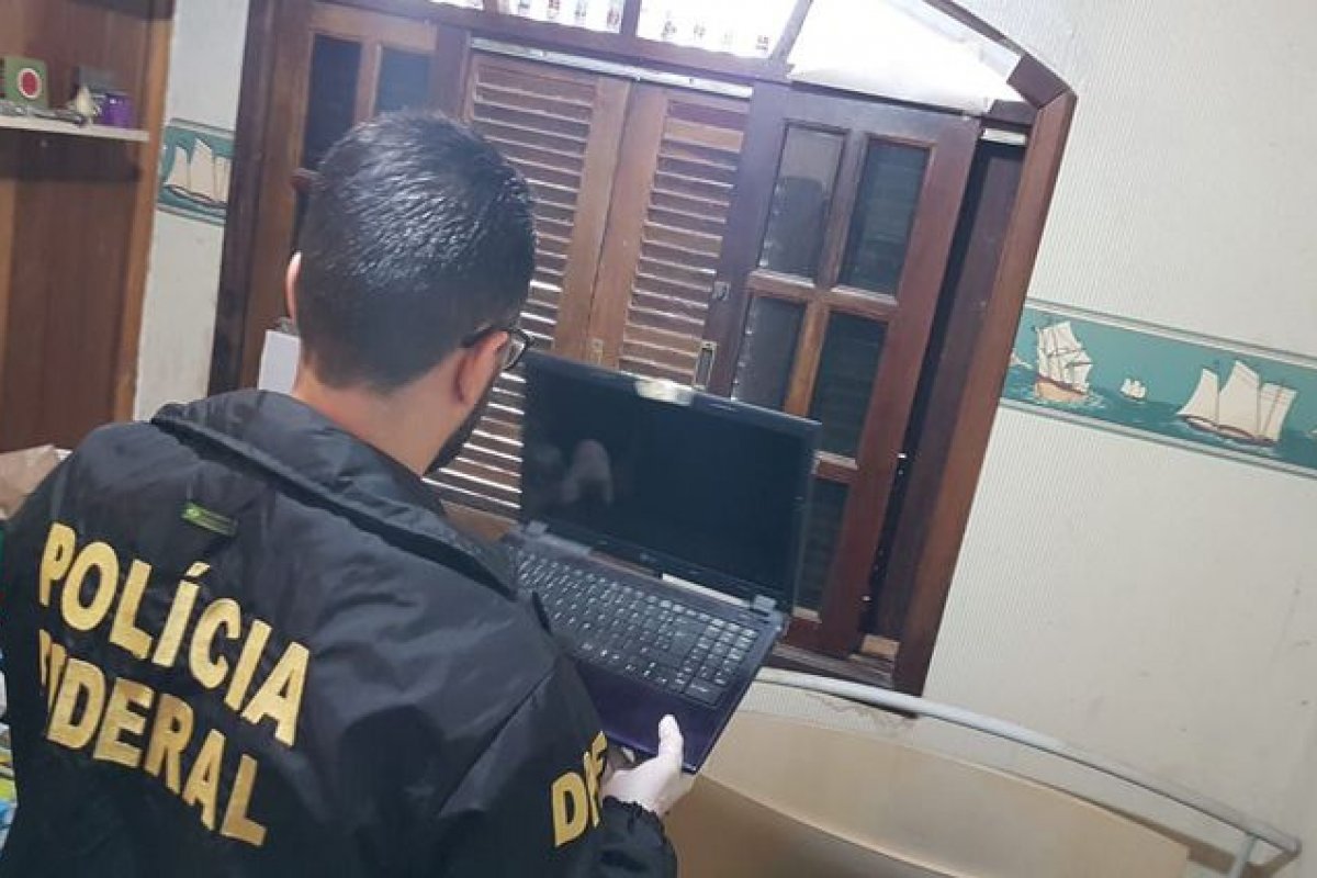 Homem suspeito de produzir e divulgar pornografia infantil na internet é preso