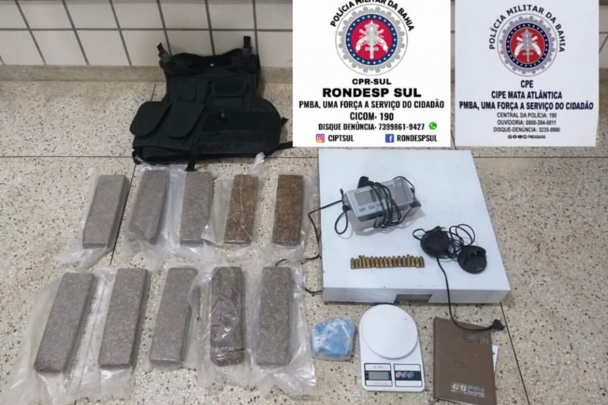 PM apreende 10 kg de maconha no Extremo-Sul da Bahia