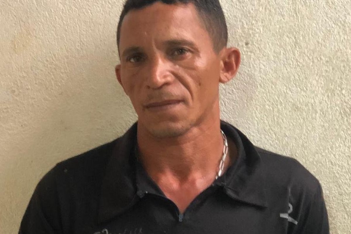 Homem é preso suspeito de estuprar enteada em município baiano
