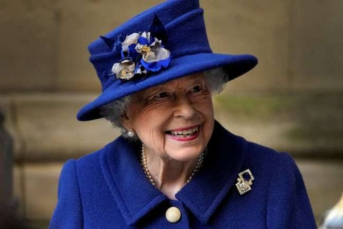 62 tiros de canhão para a Rainha Elizabeth II
