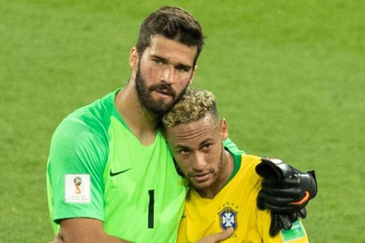 Alisson e Neymar compõem lista de 'melhores do ano' da Fifa