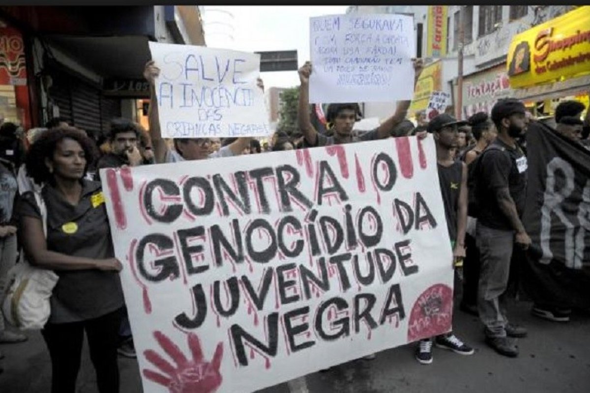 Salvador foi a capital brasileira com maior taxa de negros mortos pela polícia em 2020, diz pesquisa