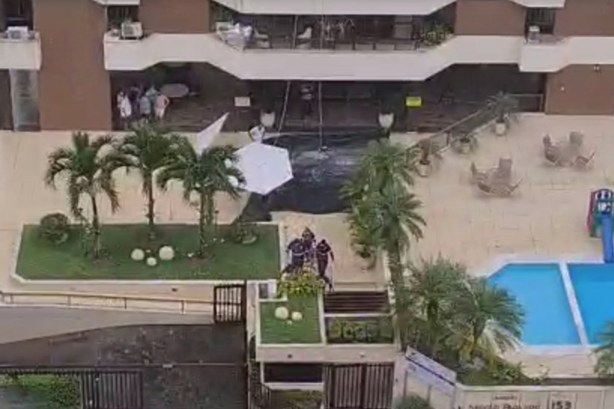 Pintor cai de prédio de luxo em bairro nobre de Salvador enquanto trabalhava