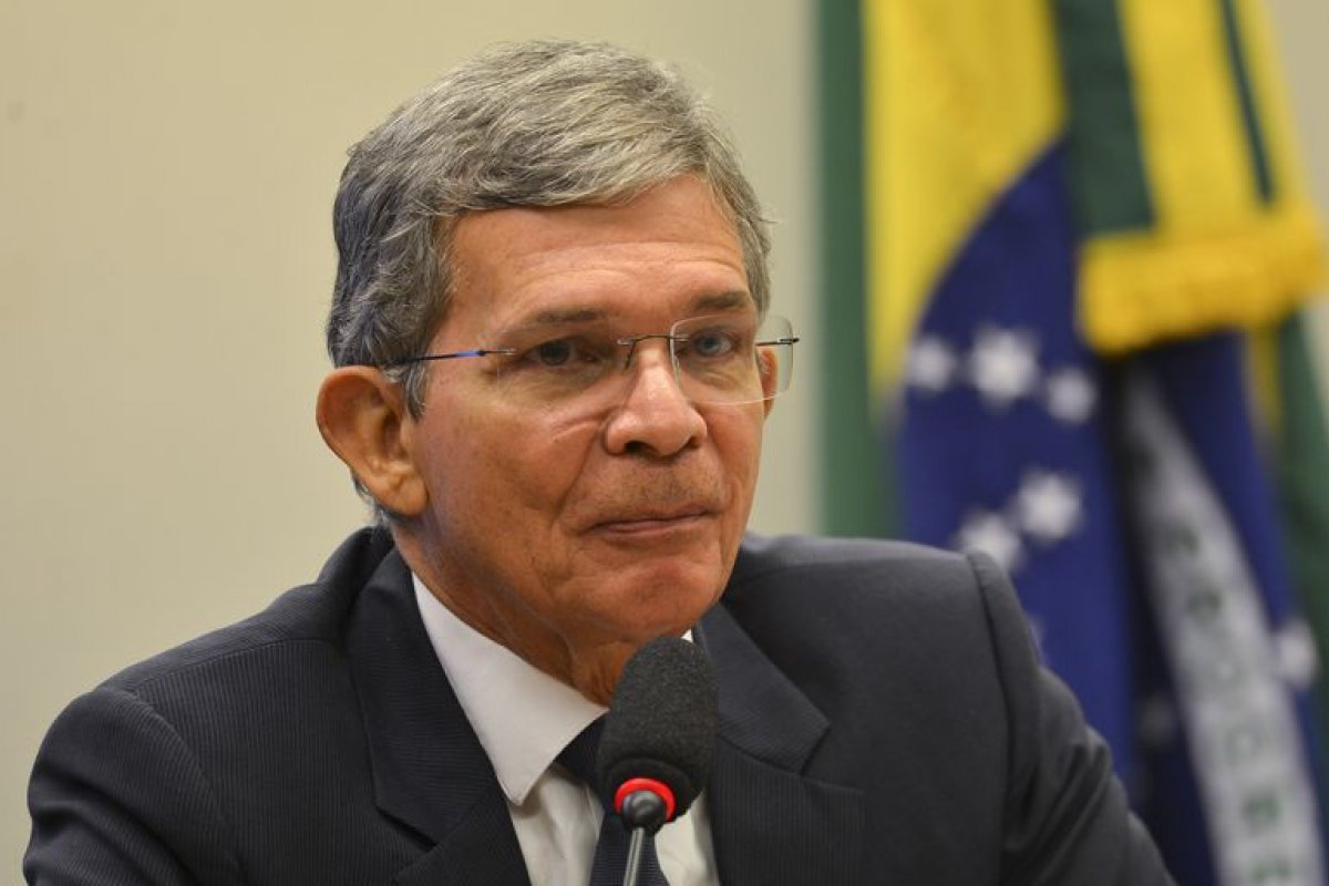 Presidente da Petrobras volta a afirmar que não há risco de desabastecimento