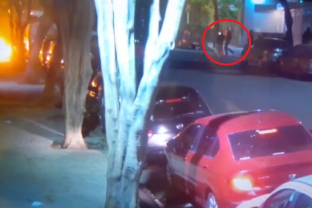 Prédio que abriga jornal na Argentina é alvo de atentado por homens encapuzados