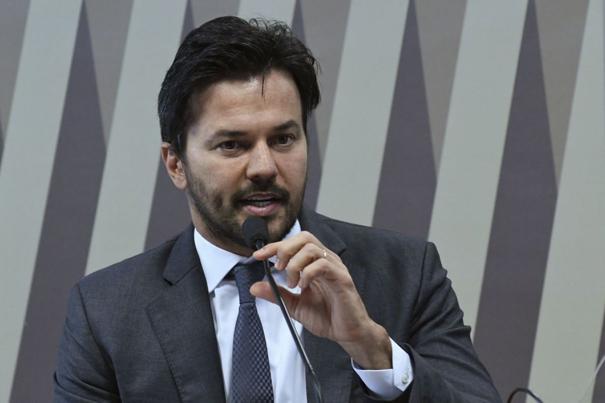 Preço da telefonia móvel no 5G pode ser inferior ao 4G, diz Fabio Faria