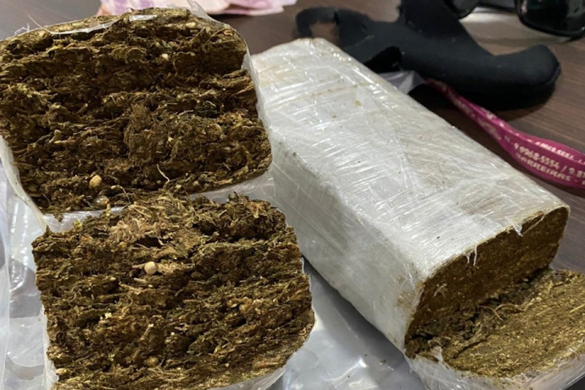 Traficante é preso após pegar encomenda de maconha nos Correios