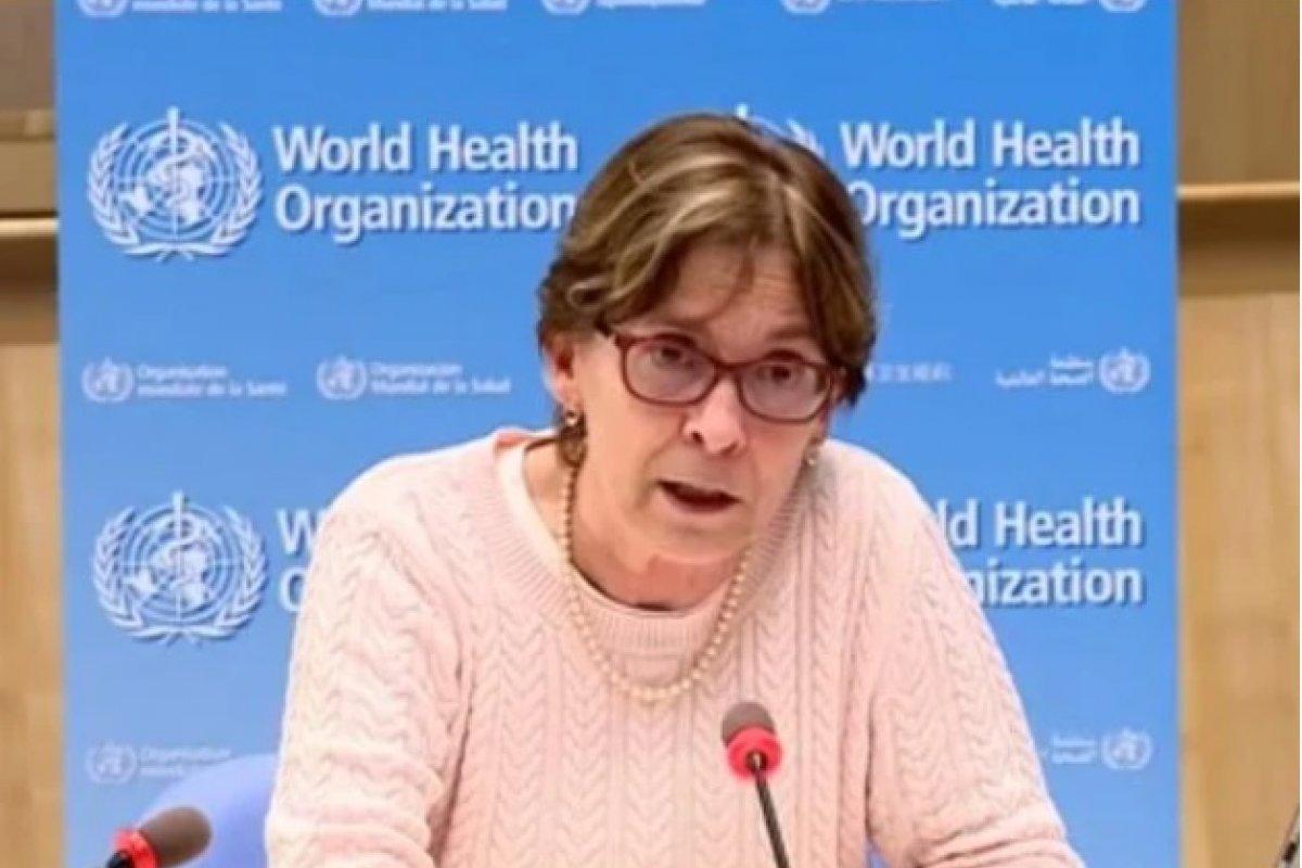 Vacinação só não basta e Carnaval preocupa, diz diretora-geral da OMS