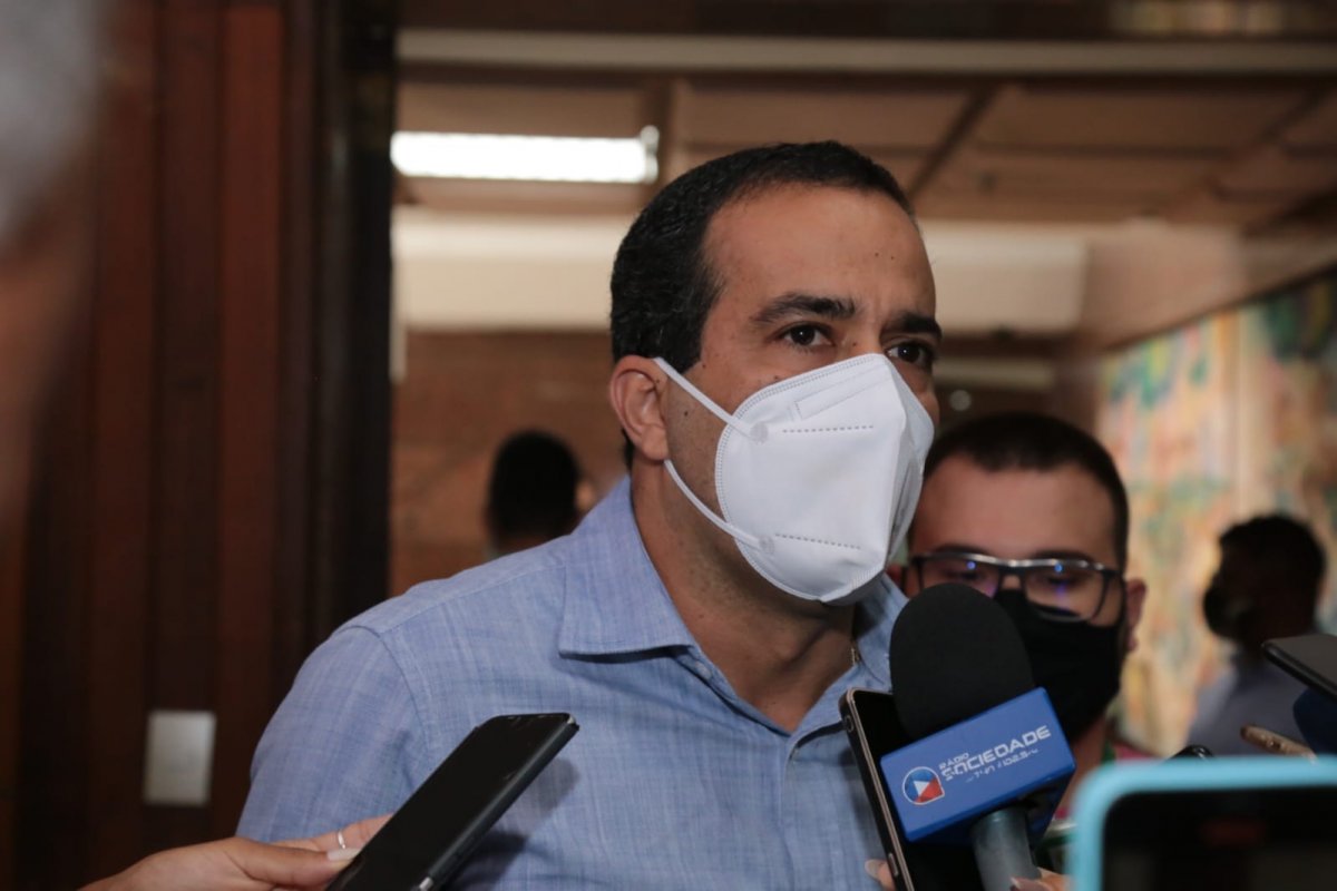 Em lançamento de programa, Bruno Reis apela à população para que se vacinem