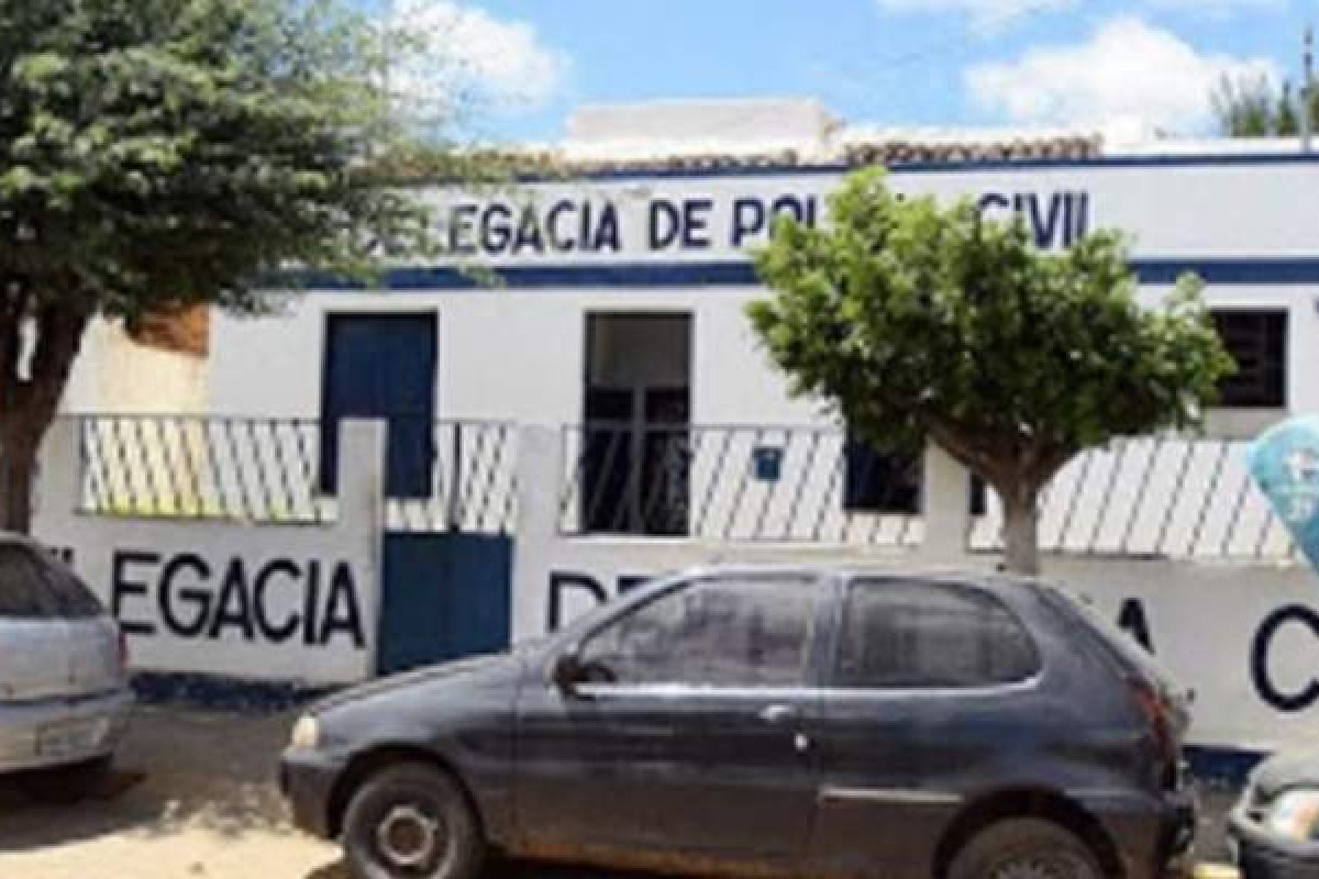 Mulher e companheiros são baleados em bar no centro da cidade de Curaçá, no norte da Bahia